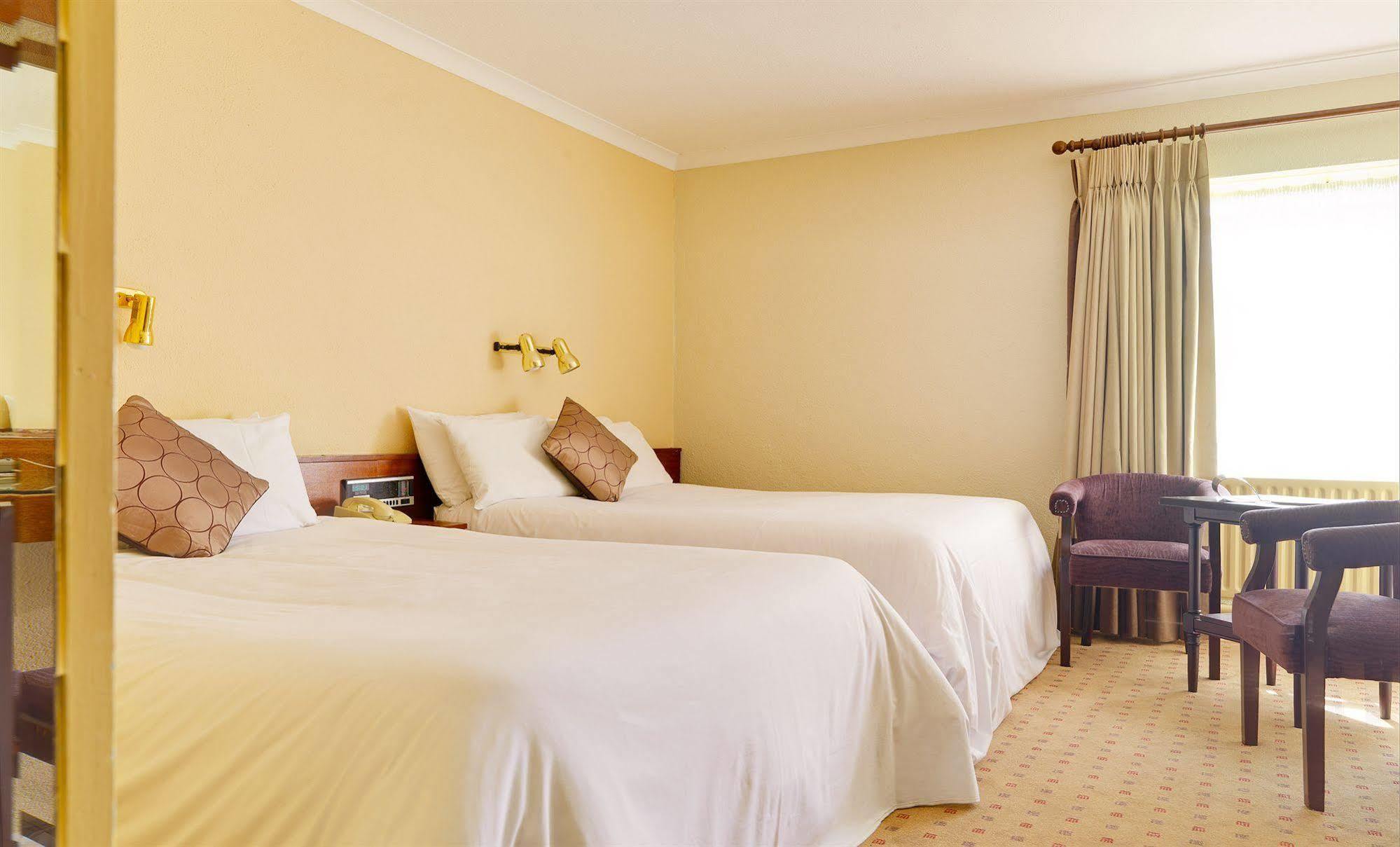 Westlodge Hotel & Leisure Centre Bantry Bagian luar foto